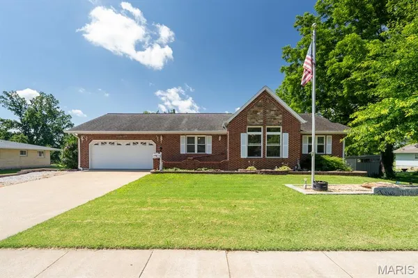 $345,000 | 1153 Edgemont Boulevard, Perryville, MO 63775