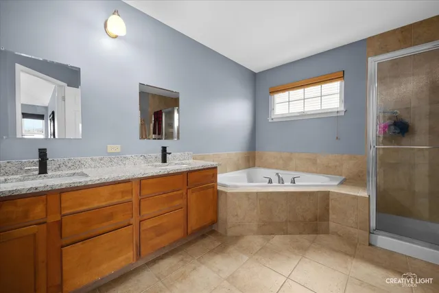 $515,000 | 945 Wyndham Drive, South Elgin, IL 60177