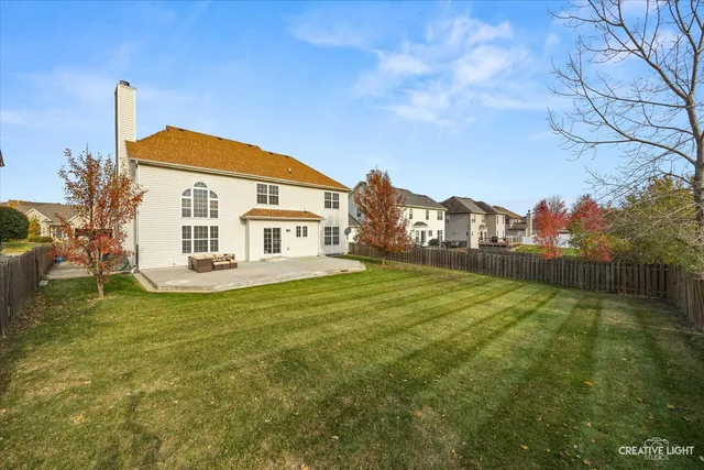 $515,000 | 945 Wyndham Drive, South Elgin, IL 60177