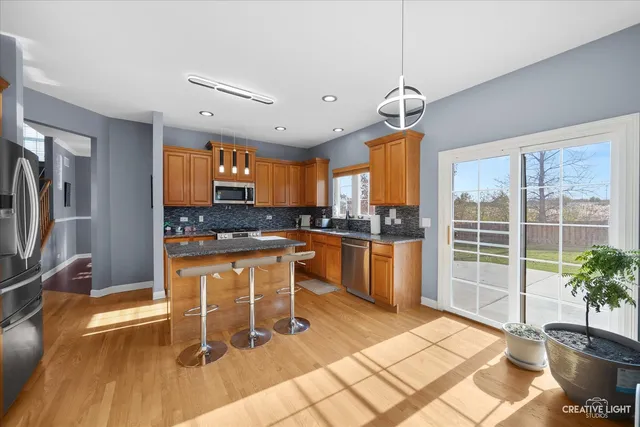 $515,000 | 945 Wyndham Drive, South Elgin, IL 60177