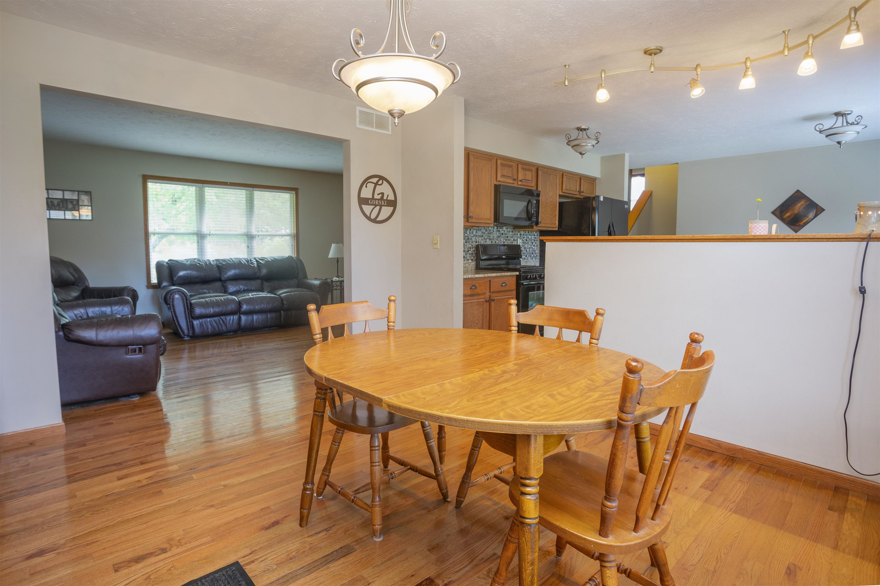 899 Brandy Bend Road Roscoe, IL 61073 - Photo 7 of 29 Gallery Image 7