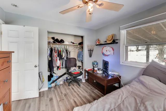 $170,000 | 4910 Parkview Drive, McCullom Lake, IL 60050