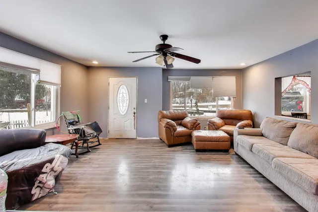 $170,000 | 4910 Parkview Drive, McCullom Lake, IL 60050