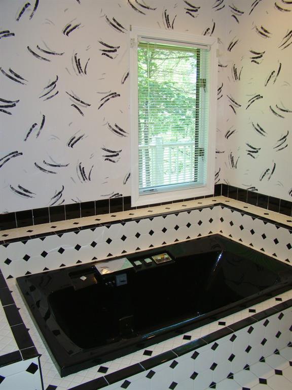 186 Cedarwood Road Auburn, ME 04210 - Photo 30 of 35 Whirlpool tub too.