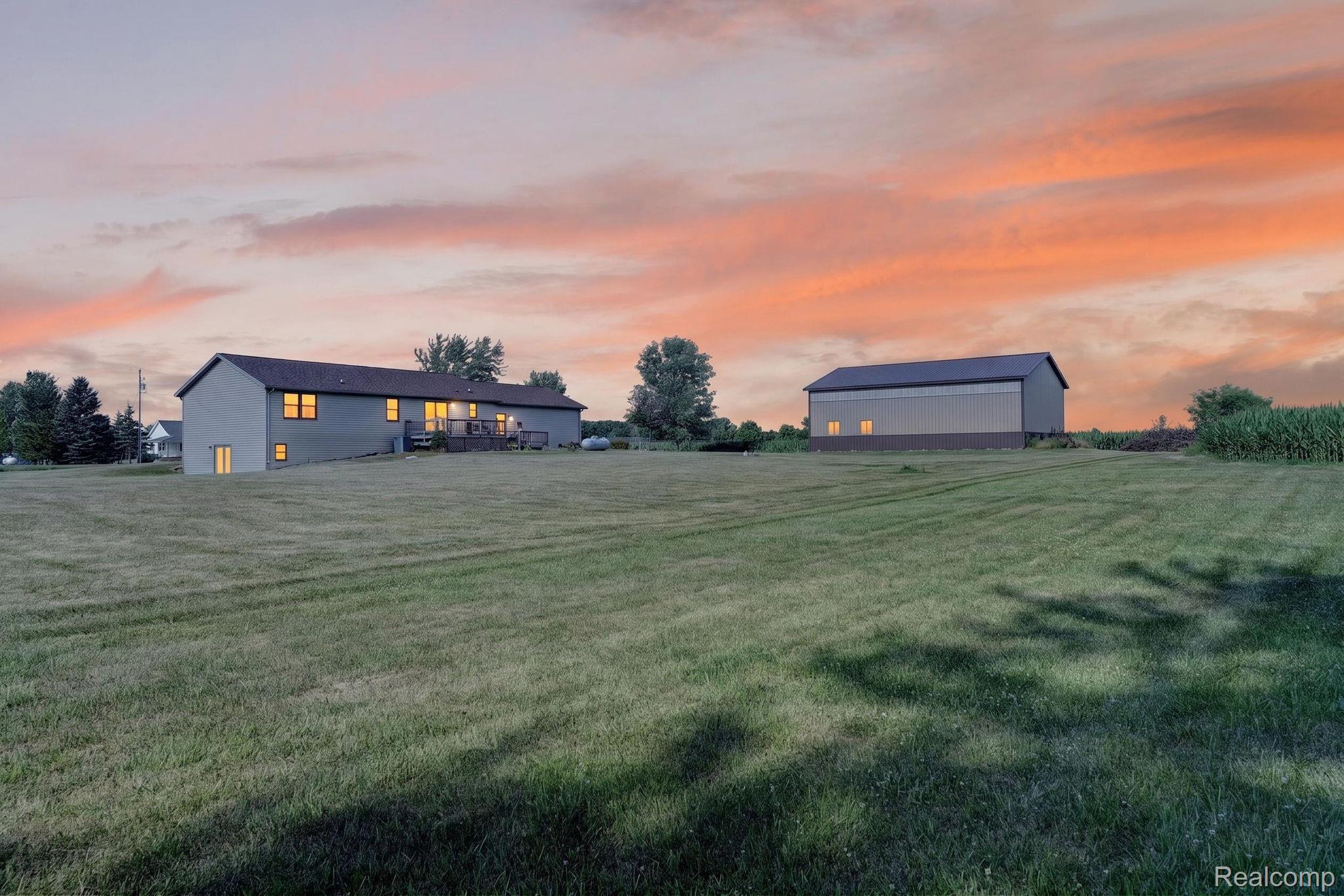 9889 Ditch Road Chesaning, MI 48616 - Photo 56 of 71 57-web-or-mls-DSC_8914#twilight.jpg