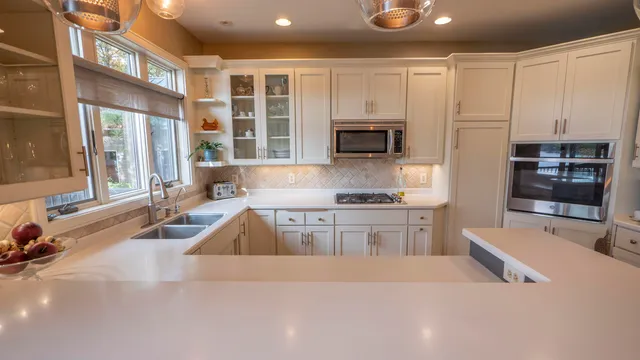 $1,999,999 | N2371 Long Cove Drive, Waupaca, WI 54981