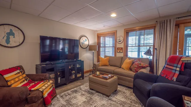 $1,999,999 | N2371 Long Cove Drive, Waupaca, WI 54981