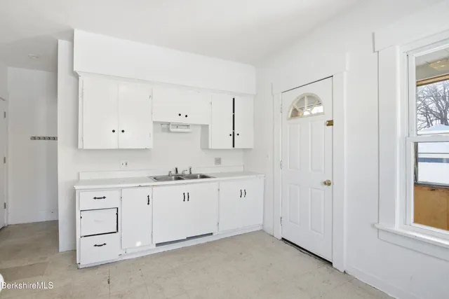 $262,000 | 76-78 Stoddard Avenue, Pittsfield, MA 01201