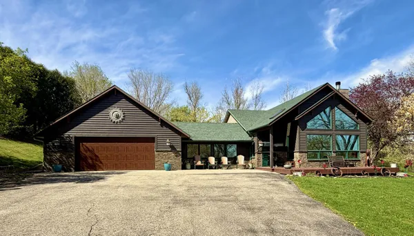 $699,000 | 175 6th Lane Northeast, Oronoco, MN 55960