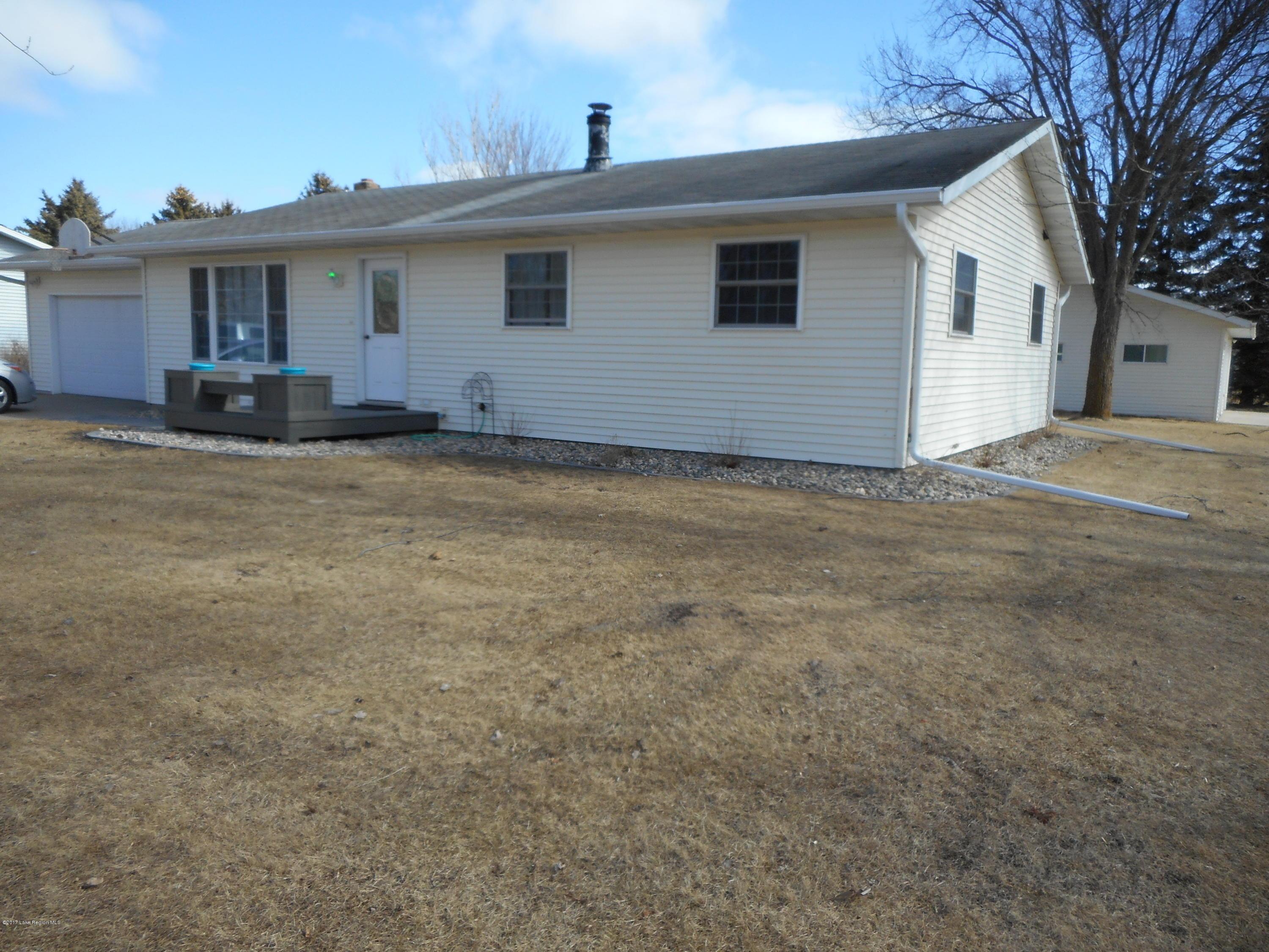 847 4th Avenue Southwest Perham, MN 56573 - Photo 1 of 1 Gallery Image 1