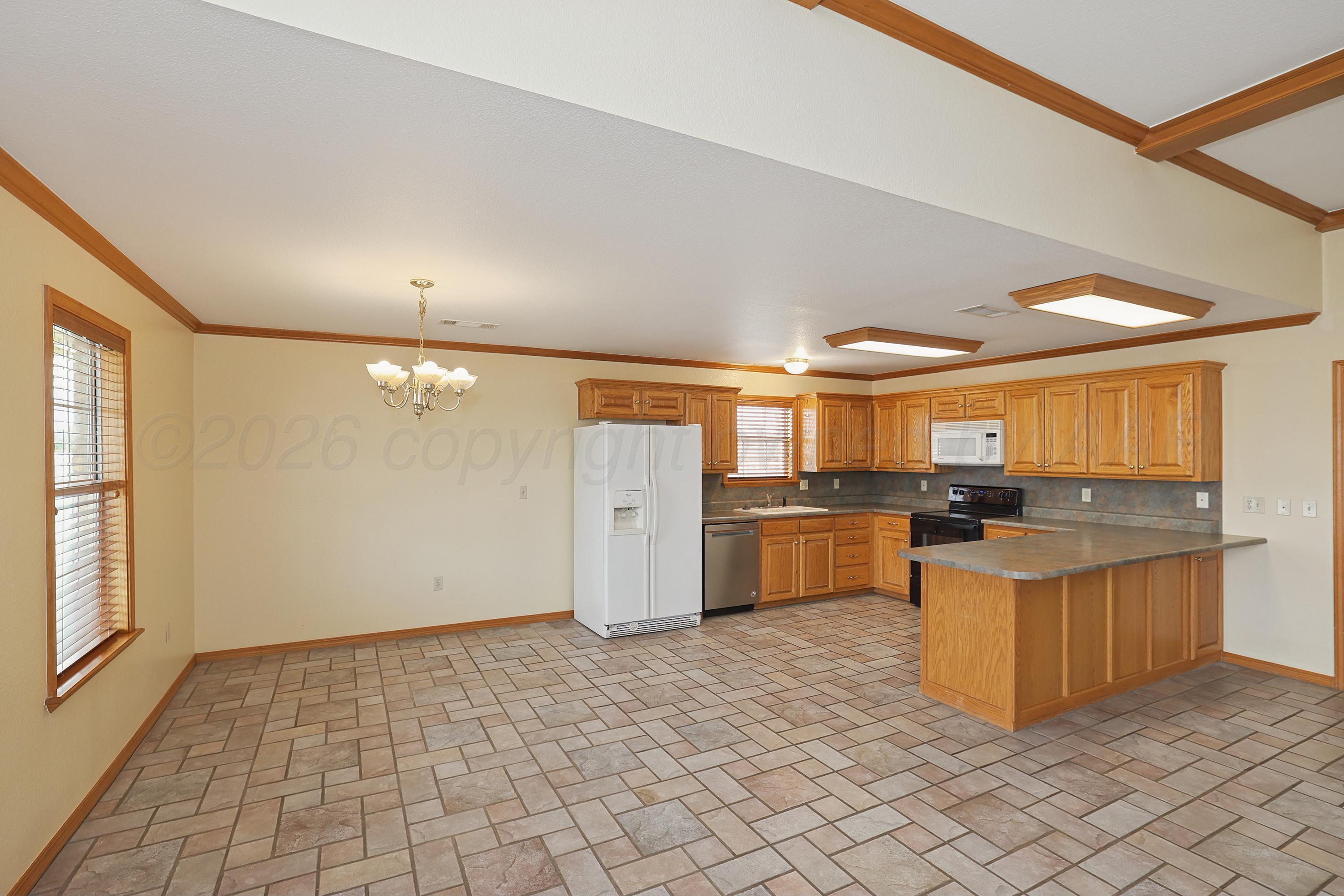 474 West Plantation Road Amarillo, TX 79118 - Photo 10 of 43 12-Dining & Kitchen