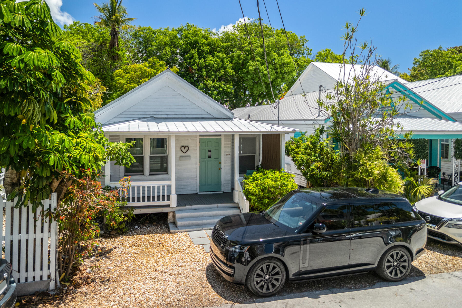 709 Chapman Lane Key West, FL 33040 - Photo 2 of 33 709 Chapman Ln_1oakstudiosdrone_04