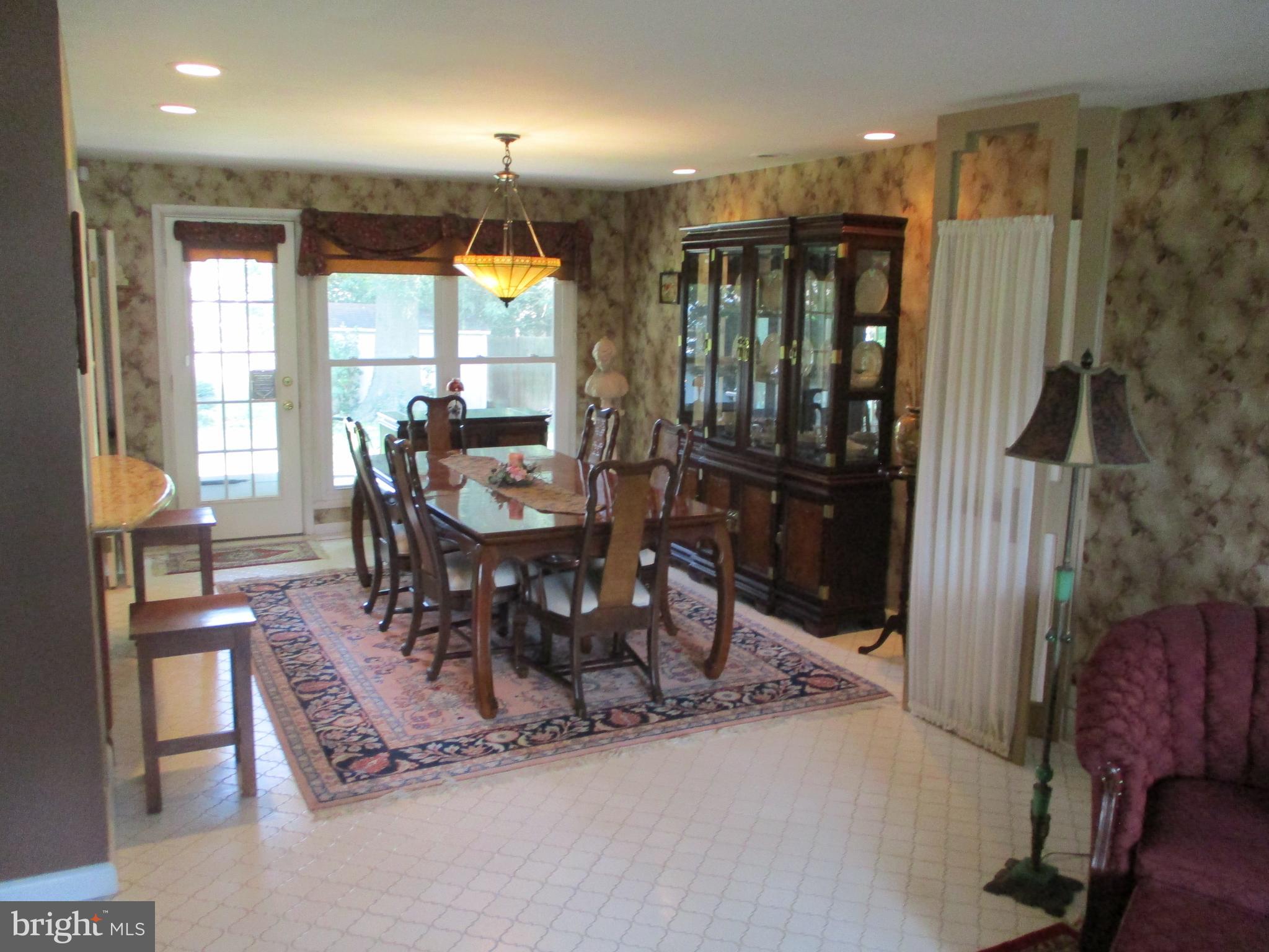 27 Chapel Hill Road Huntingdon Valley, PA 19006 - Photo 17 of 61 Dining Room