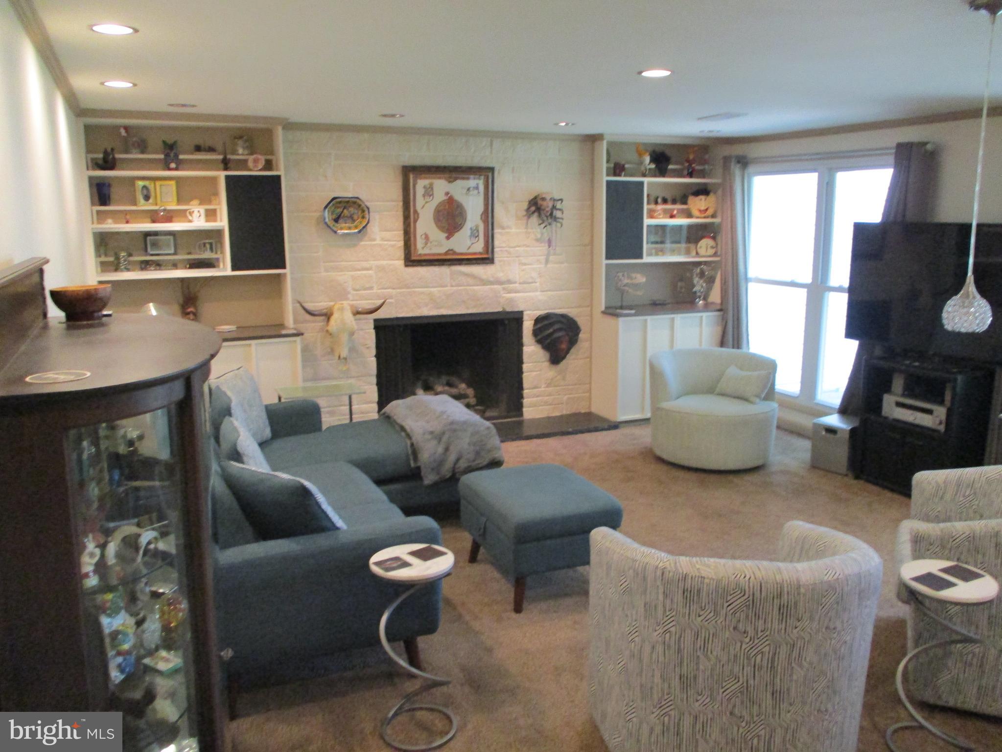 27 Chapel Hill Road Huntingdon Valley, PA 19006 - Photo 28 of 61 Family Room