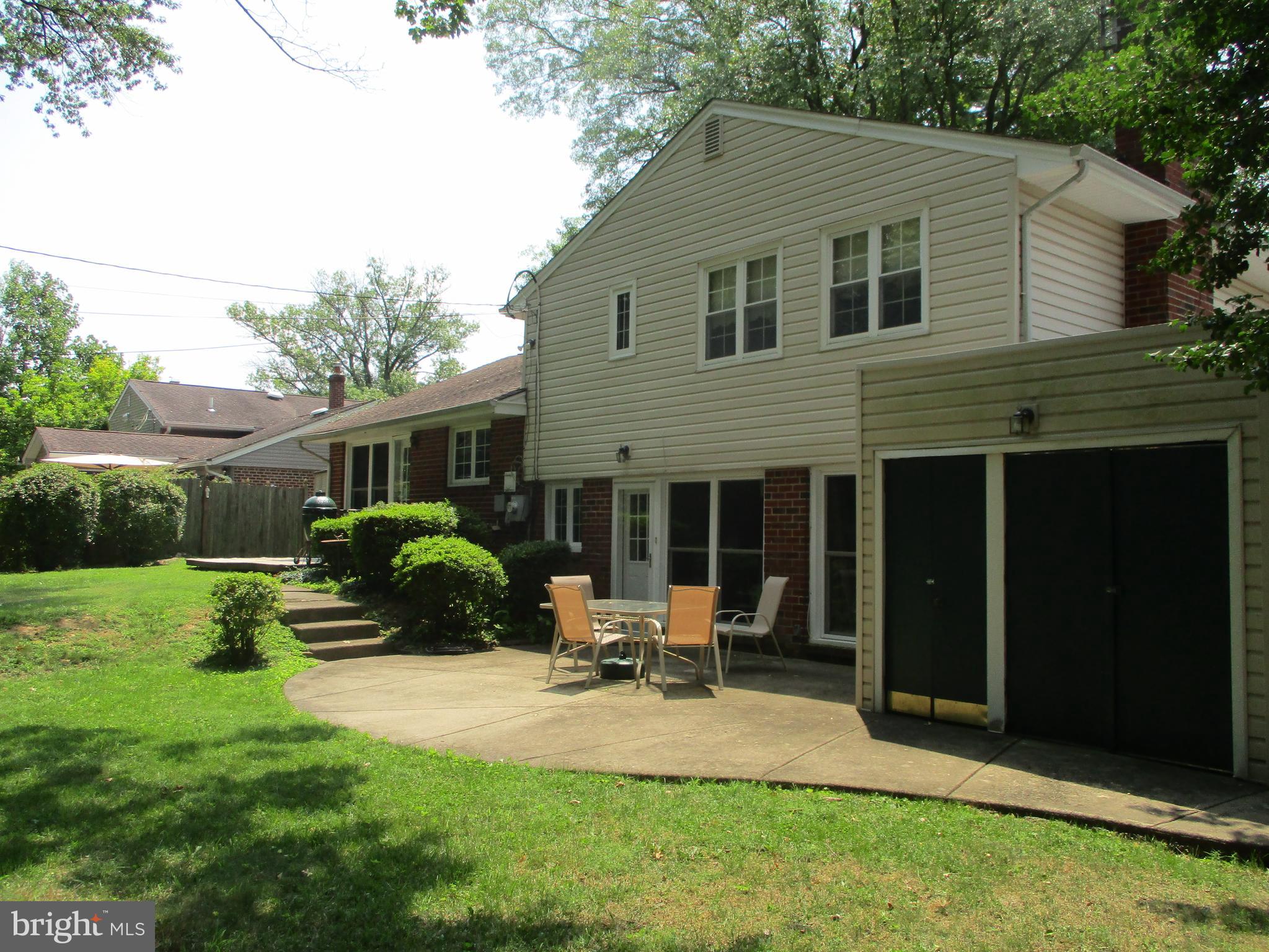 27 Chapel Hill Road Huntingdon Valley, PA 19006 - Photo 7 of 61
