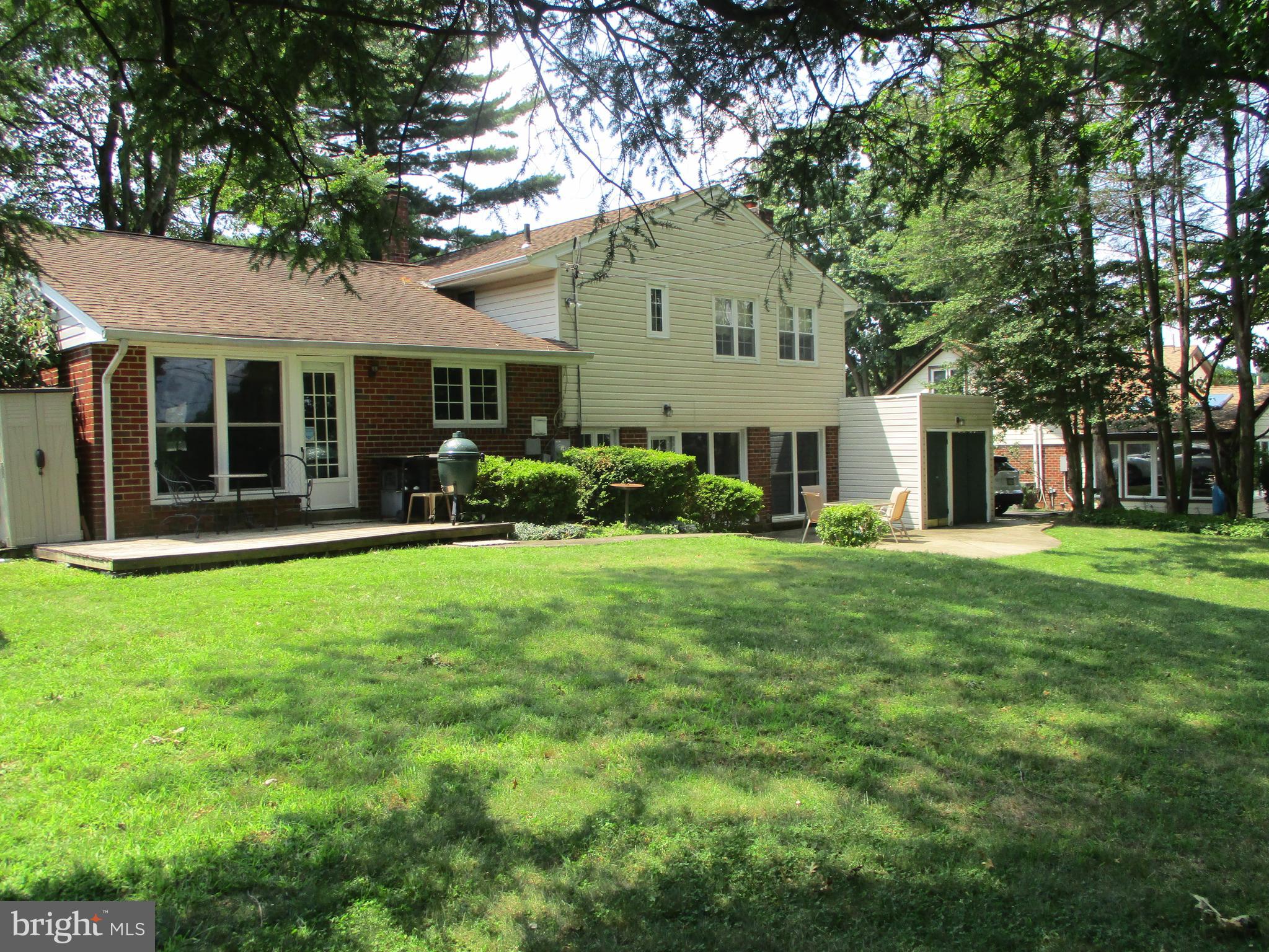 27 Chapel Hill Road Huntingdon Valley, PA 19006 - Photo 9 of 61
