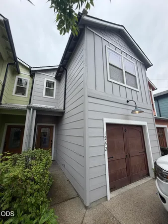 $306,000 | 1262 Fruitdale Drive, Grants Pass, OR 97527