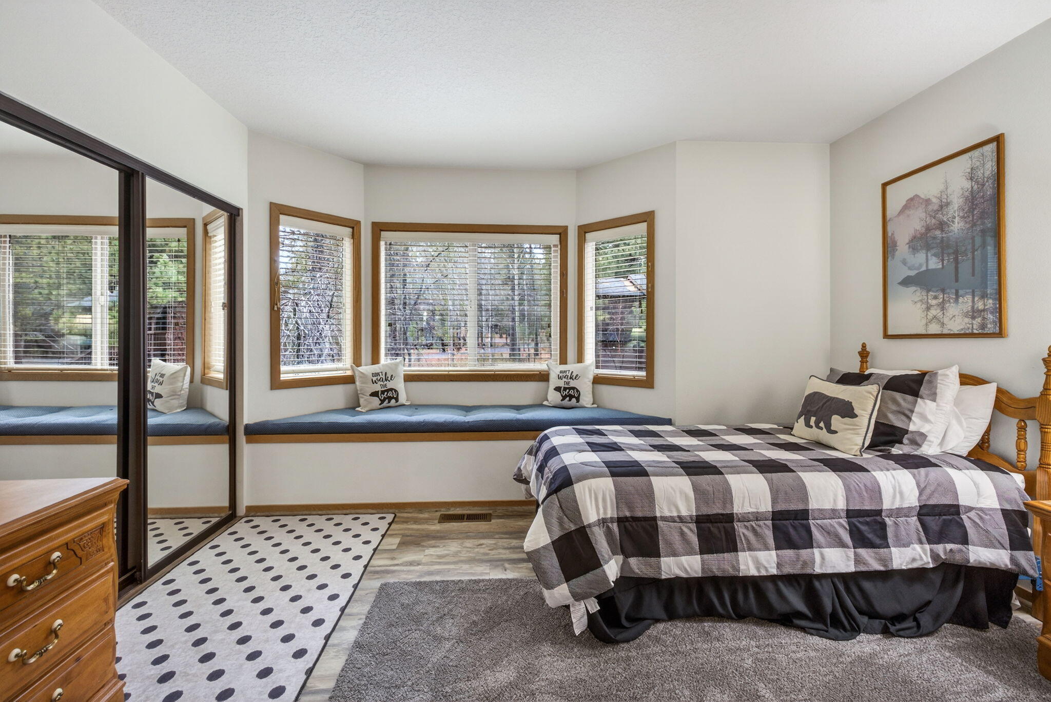 57319 Beaver Ridge Loop, Unit 2 Sunriver, OR 97707 - Photo 22 of 27 2025_12_17_57319_beaver_ridge_loop_unit2