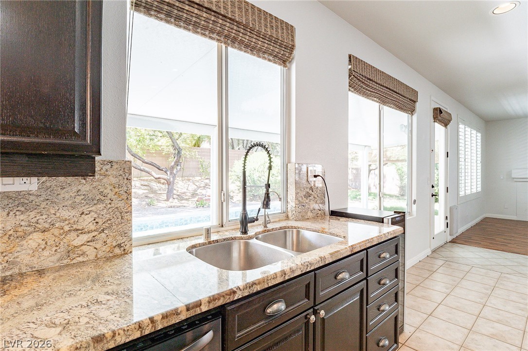 2384 Denair Way Henderson, NV 89074 - Photo 8 of 60