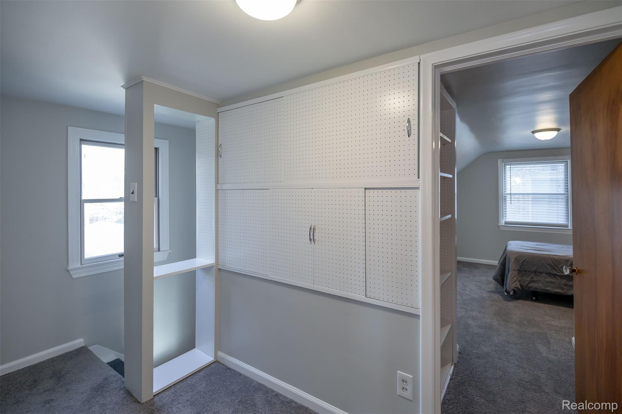 2479 Pembroke Road Birmingham, MI 48009 - Photo 18 of 33 Bright & fresh second level!