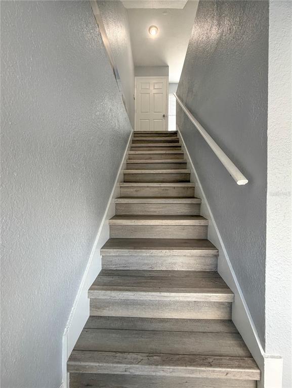 141 South Hiawassee Road Orlando, FL 32835 - Photo 11 of 30 a view of entryway