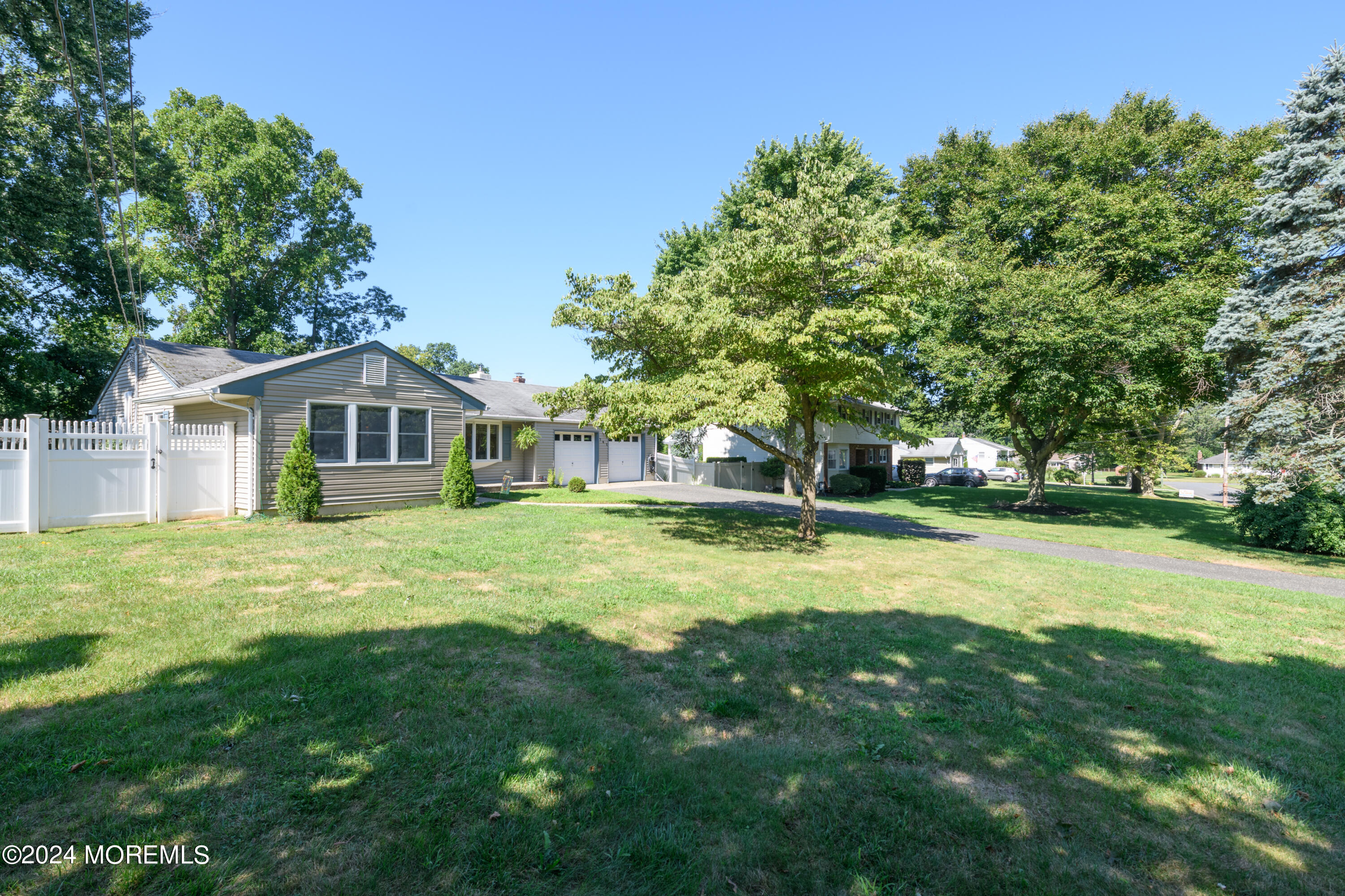 741 Hopping Road Belford, NJ 07718 - Photo 11 of 41 BAP_1754