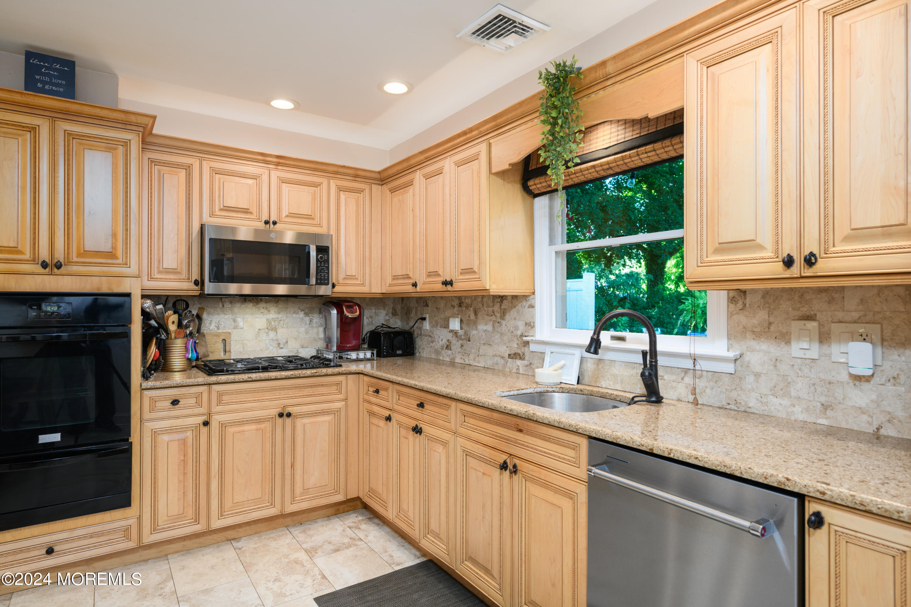 741 Hopping Road Belford, NJ 07718 - Photo 20 of 41 BAP_1691-Edit