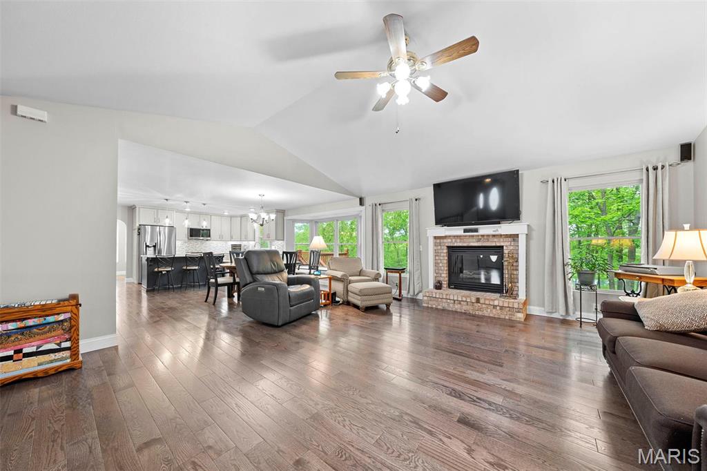 166 Fast Lane Wright City, MO 63390 - Photo 3 of 43