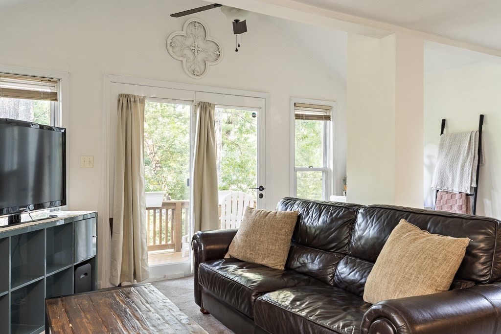 36 Elm Road Westford, MA 01886 - Photo 9 of 28