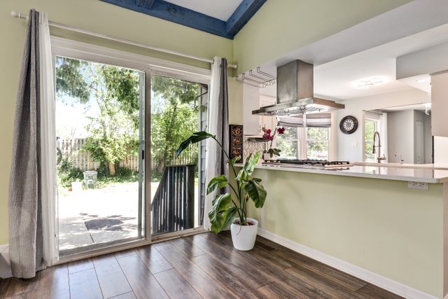 886 West Palatine Road Palatine, IL 60067 - Photo 14 of 31