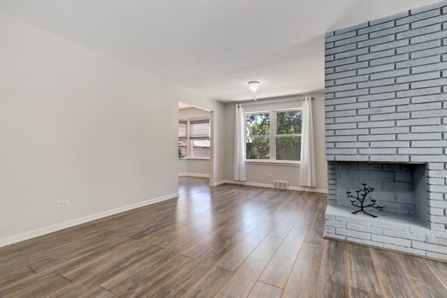 886 West Palatine Road Palatine, IL 60067 - Photo 5 of 31