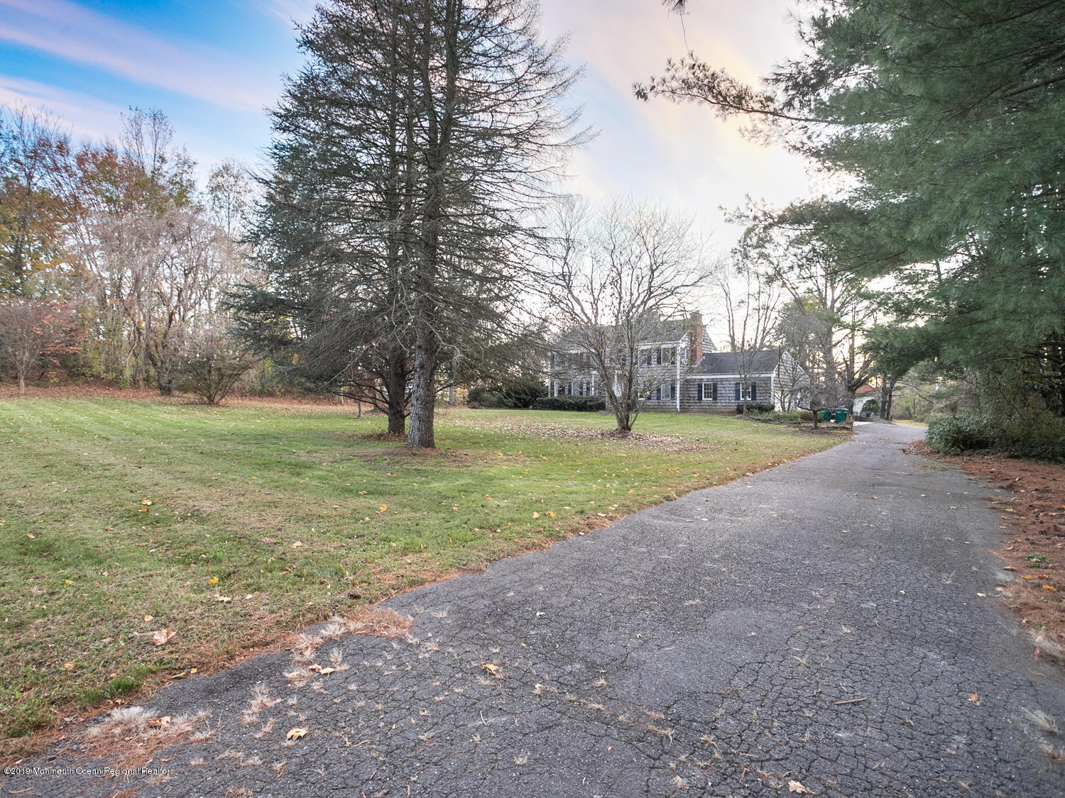 253 Route 539 Cream Ridge Cream Ridge, NJ 08514 - Photo 29 of 32 Long Driveway
