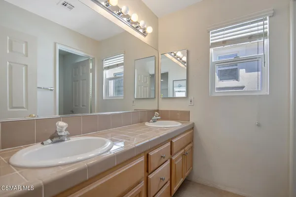 $1,315,000 | 2924 Blazing Star Drive, Thousand Oaks, CA 91362