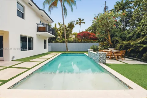 $2,850,000 | 725 Northeast 76th Street, Miami, FL 33138