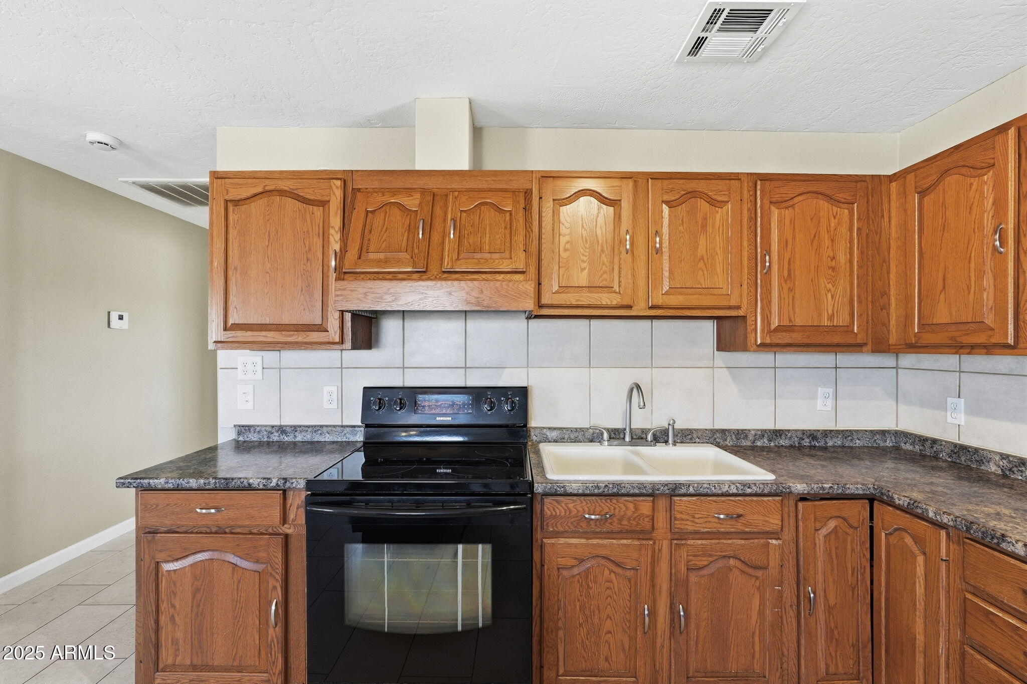4245 North Razorback Drive Florence, AZ 85132 - Photo 11 of 37 13-web-or-mls-019_ListerPros