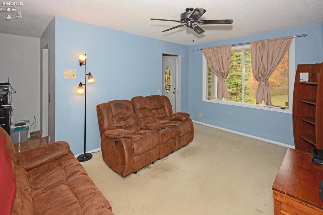 6413 Barnes Road North Vermilion, OH 44089 - Photo 4 of 10 Gallery Image 4