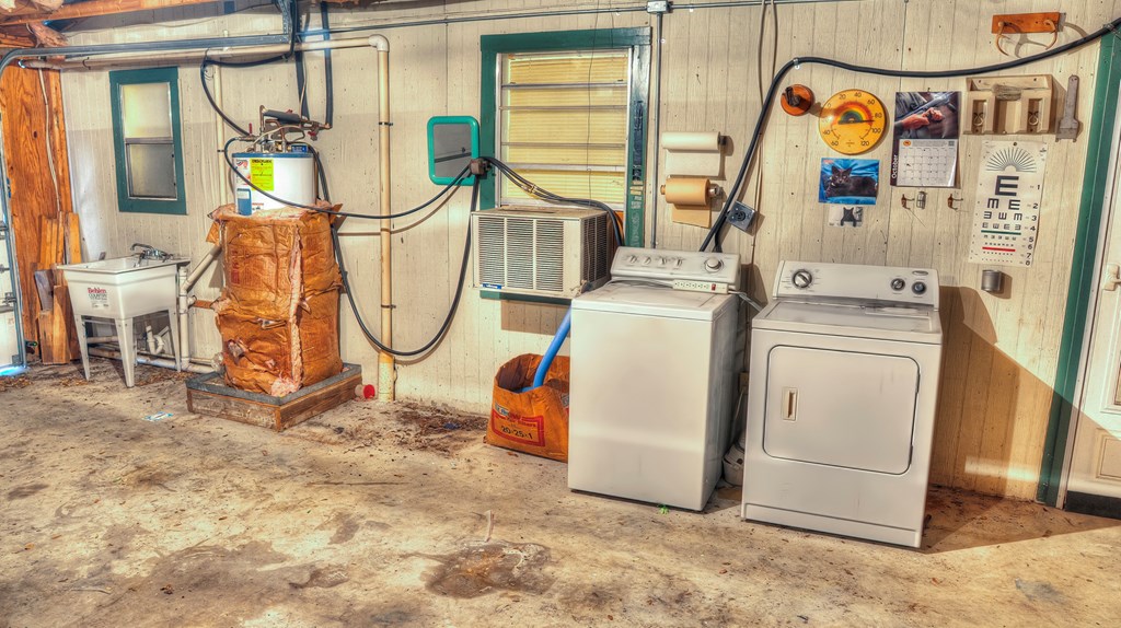 227 Mitchell Ranch Road Camp Wood, TX 78833 - Photo 18 of 72