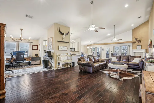 $650,000 | 500 Leanna Woods Cove, Manchaca, TX 78652