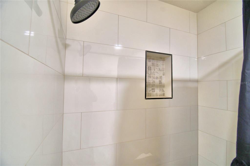 6960 2nd Street Mulberry, FL 33860 - Photo 30 of 39 a view of an empty room