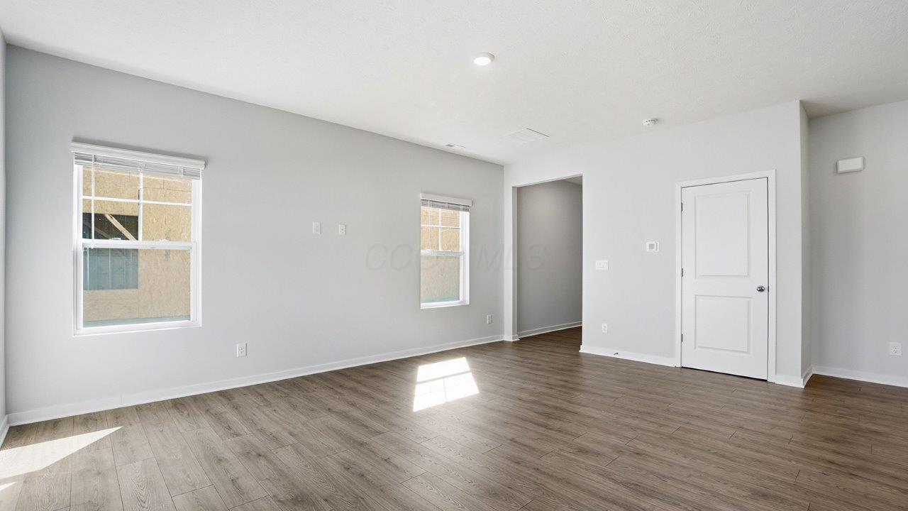6350 Ripken Street Columbus, OH 43228 - Photo 8 of 57 _0038_007