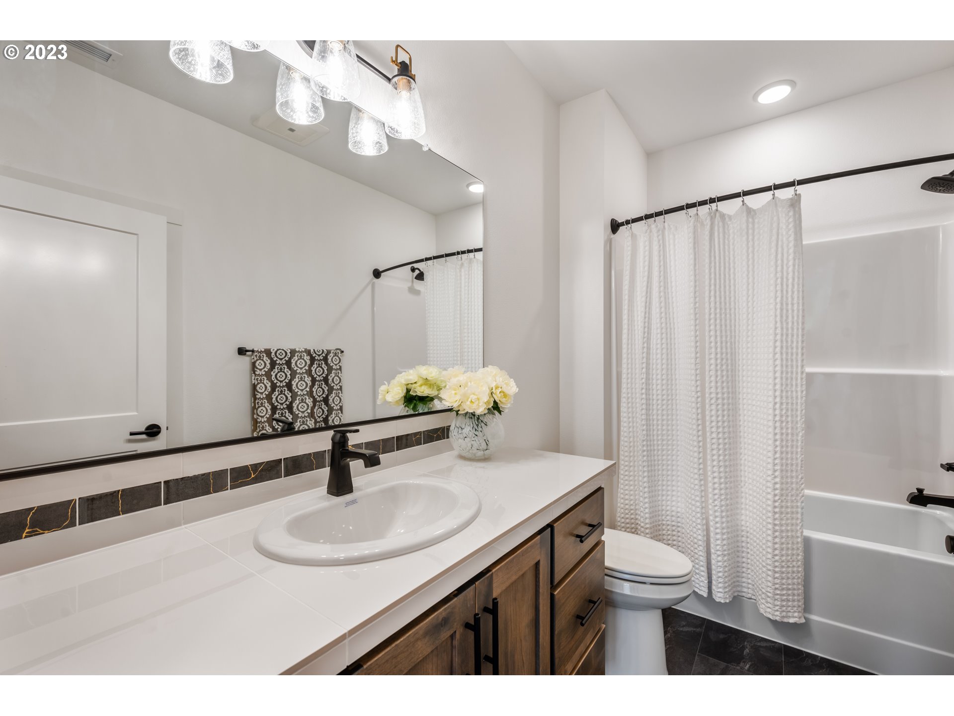 2301 South Royal Court Ridgefield, WA 98642 - Photo 32 of 42 Gallery Image 32