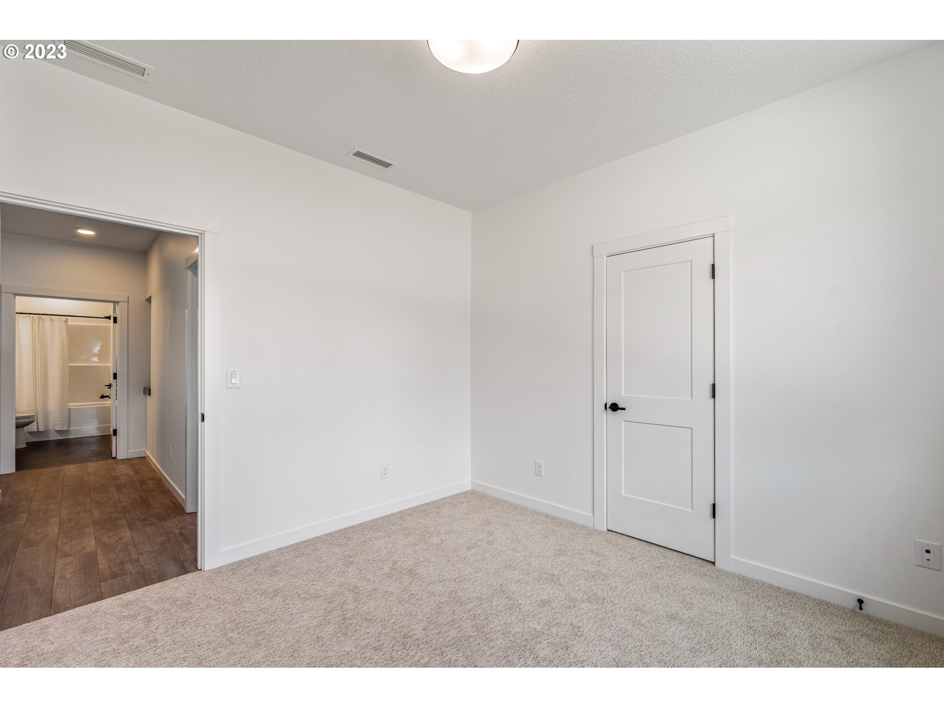2301 South Royal Court Ridgefield, WA 98642 - Photo 36 of 42 Gallery Image 36