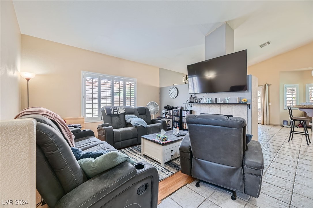 620 Hitchen Post Drive Henderson, NV 89011 - Photo 4 of 23