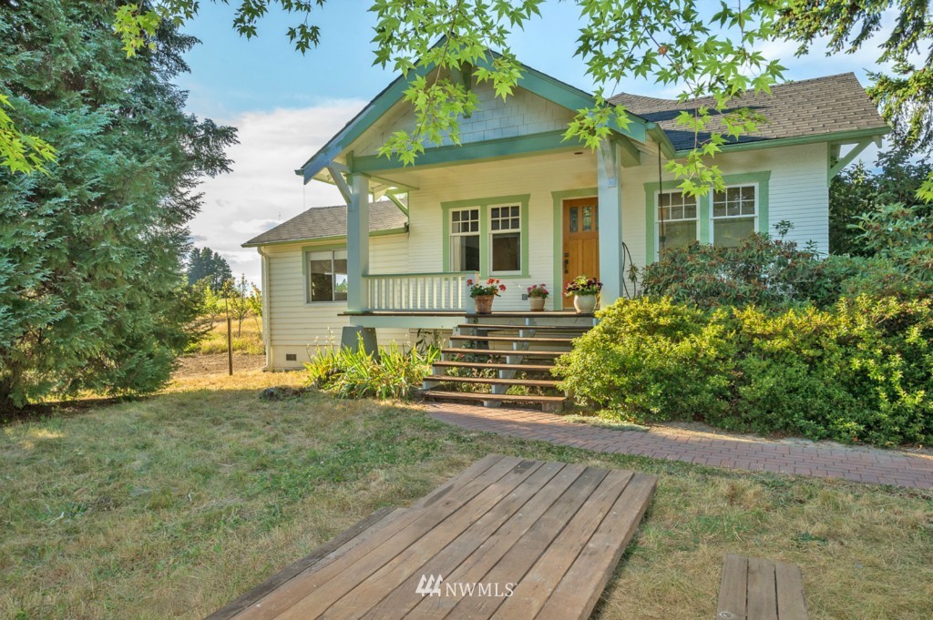 10108 Southwest Cemetery Road Vashon, WA 98070 - Photo 1 of 17