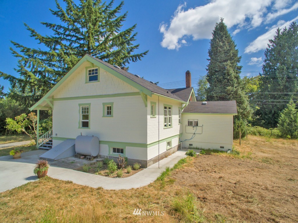 10108 Southwest Cemetery Road Vashon, WA 98070 - Photo 15 of 17