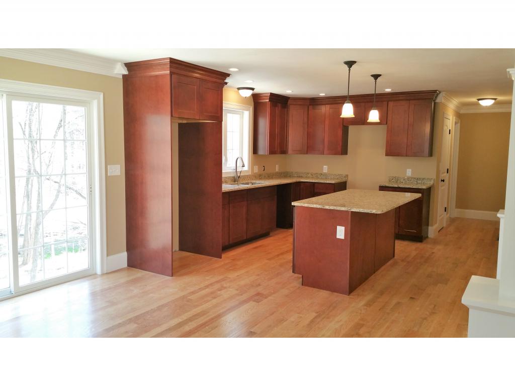 32 Longview Circle, Unit B Pelham, NH 03076 - Photo 2 of 10