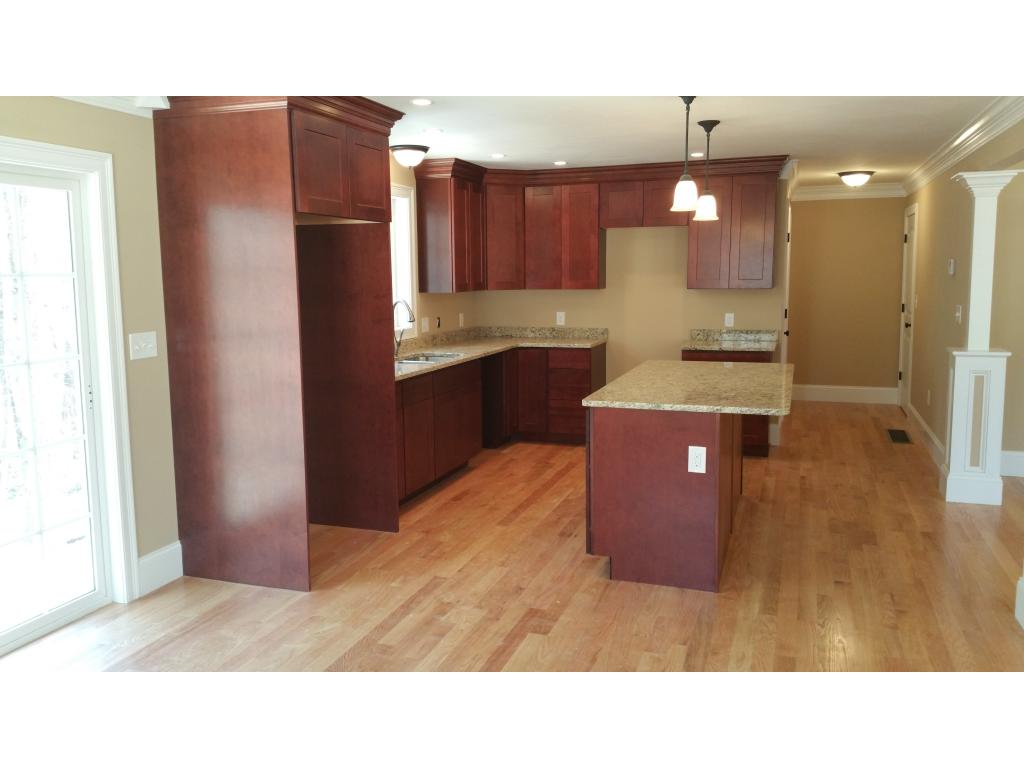 32 Longview Circle, Unit B Pelham, NH 03076 - Photo 3 of 10
