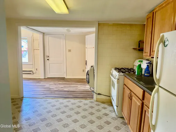 $850 | 20 Kowal Lane, Westerlo, NY 12193