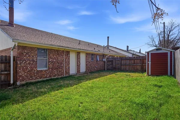 $1,600 | 2318 Lindblad Court, Arlington, TX 76016
