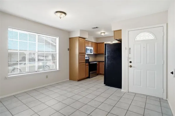 $1,600 | 2318 Lindblad Court, Arlington, TX 76016